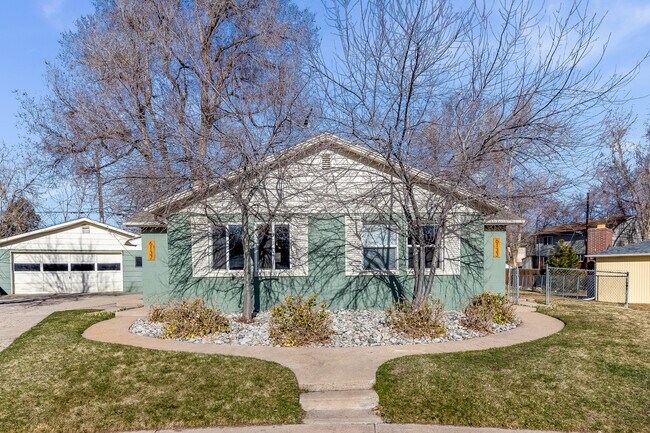 Building Photo - 6133 Sterne Cir