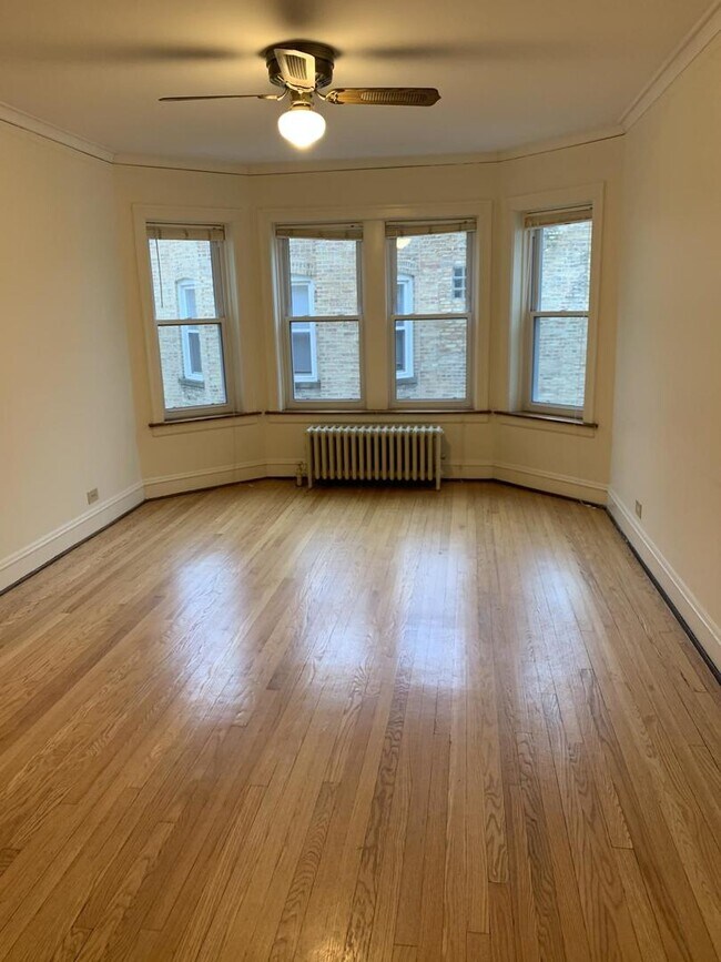 Foto del edificio - 1434 W Thome Ave