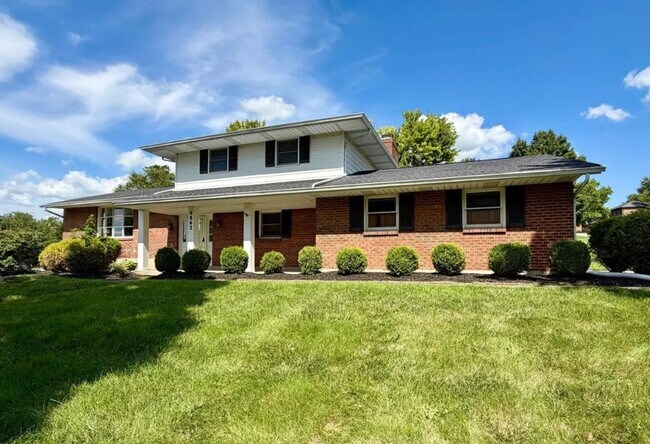 Foto del edificio - 6862 N Windwood Dr