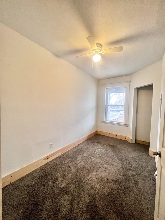 Primary Photo - 3323 Gratiot Ave