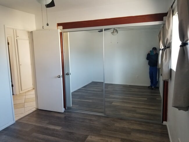 Foto del edificio - 16651 Bartlett Ln