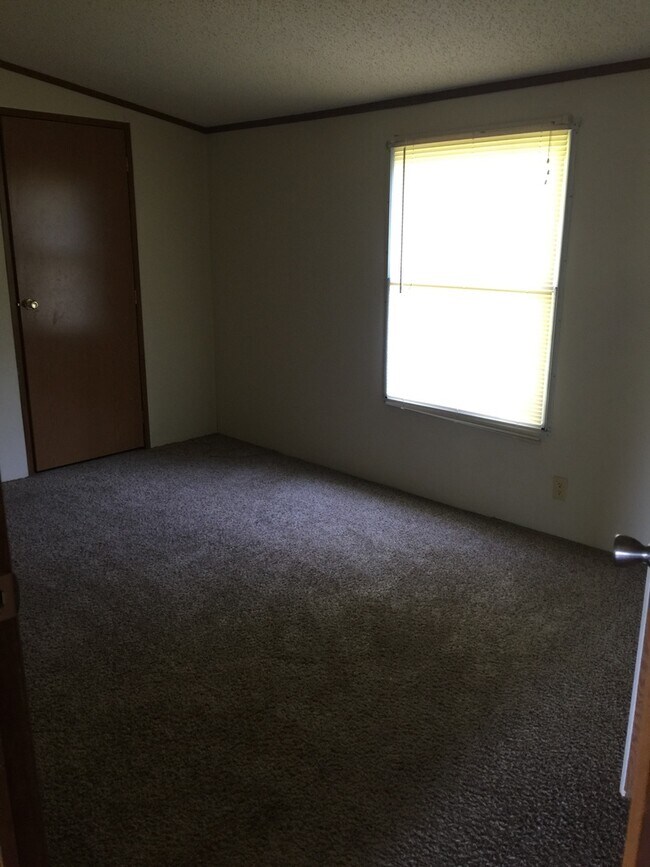 Foto del edificio - 3 Bedroom and 2 Bathroom Mobile home in th...