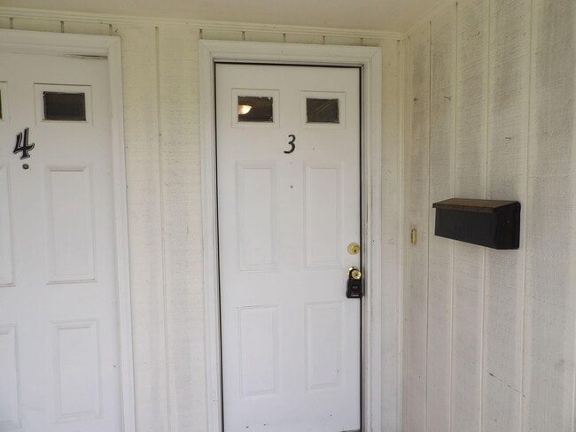 Foto del edificio - 75 Ashwood Ct