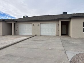 Building Photo - 801 Filipino Ave