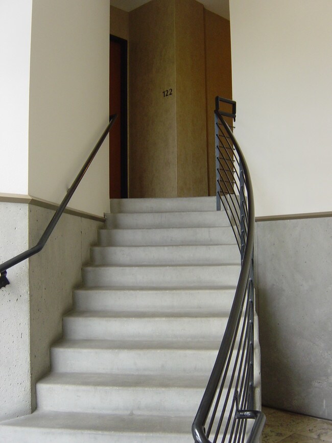 Building Photo - Brickyard