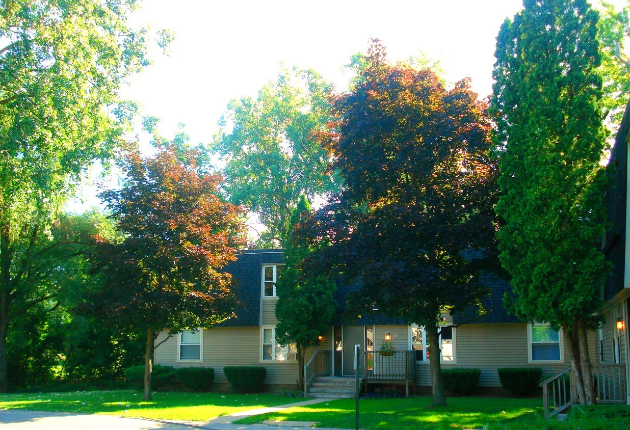 502 N River Ave Unit 15, Alma, MI 48801 Apartments in Alma, MI