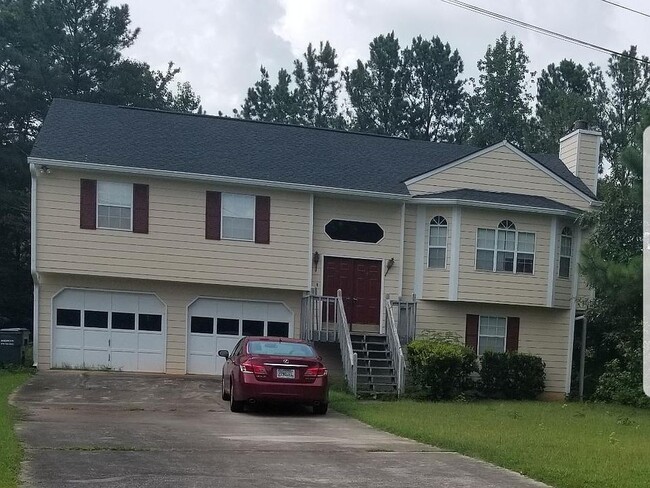 Building Photo - 6134 Nutmeg Ct SE