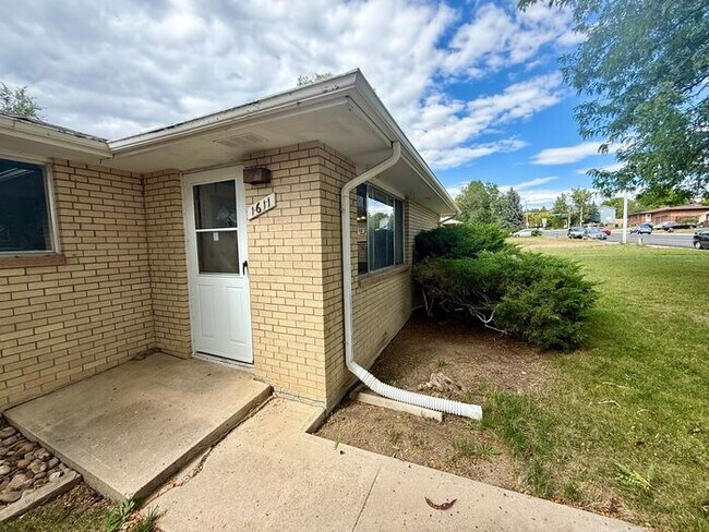 Foto del edificio - 2 Bed/1 Bath Duplex in Longmont. WATER/SEW...