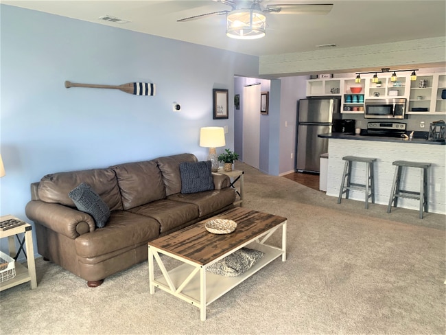 Building Photo - 352 Clinton Reef Dr