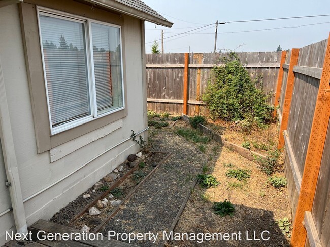 Building Photo - 1 br, 1 bath House - 1032 Bethel Dr.