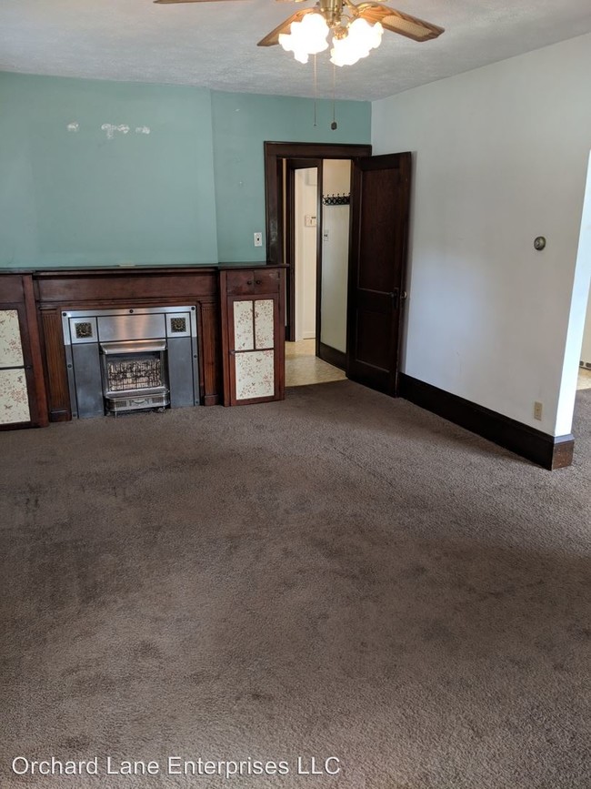 Building Photo - 3 br, 1.5 bath House - 642 Eastland