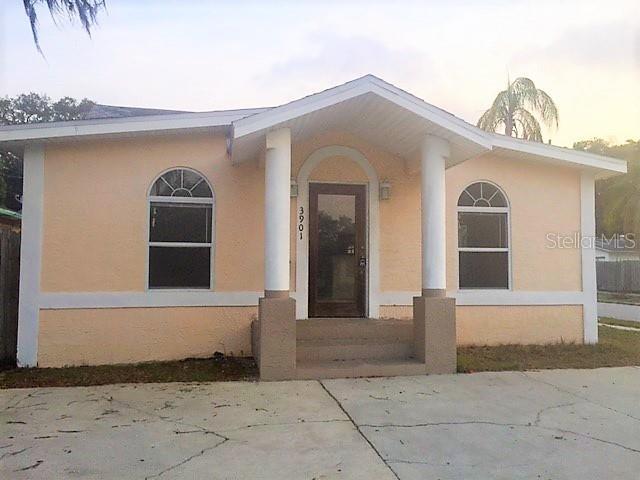 Foto principal - 3901 18th Ave S