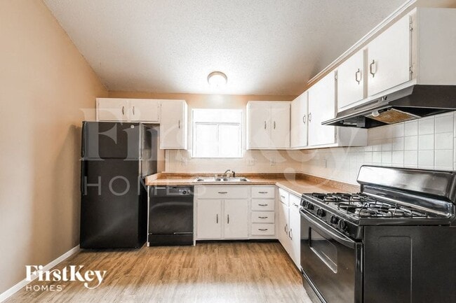 Building Photo - 11610 Helenoak Dr