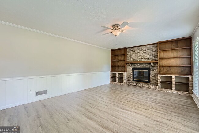 Foto del edificio - 493 Old Canton Rd