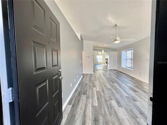 Foto del edificio - 4025 Angel Oak Ct
