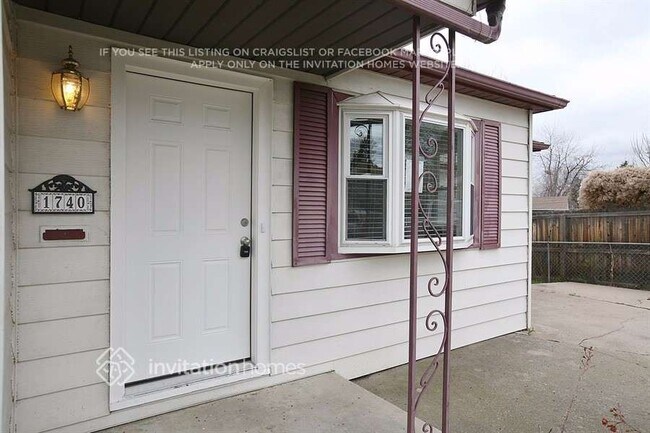Foto del edificio - 1740 W Crestline Dr