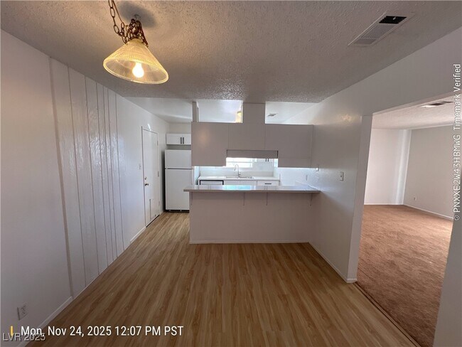 Foto del edificio - 6949 Shady Ct