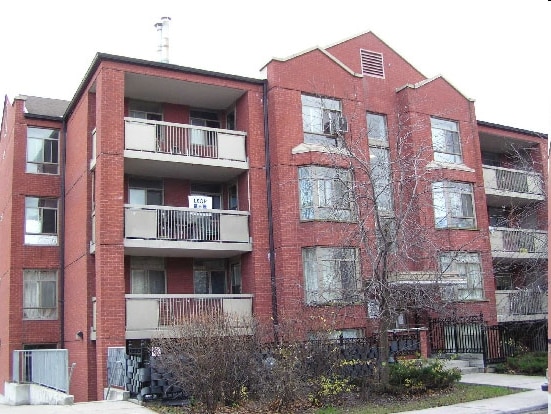 Primary Photo - 29 Louvain Ave