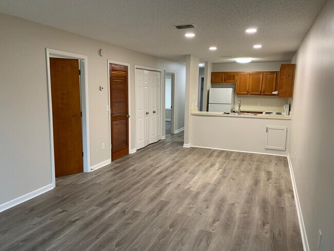 Foto del edificio - The Woodlands- Upgraded 2 bedroom, 2 bathroom Apartments