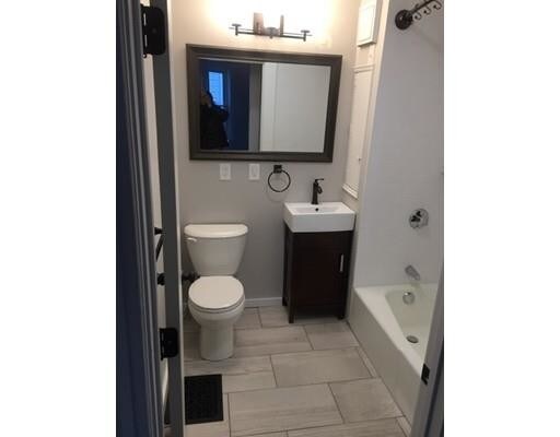 Building Photo - 35 Crescent Ave