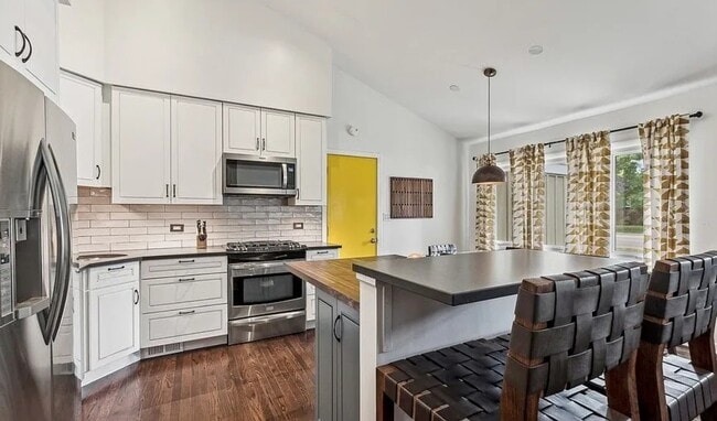 Foto del edificio - 2669 Crawford Ave