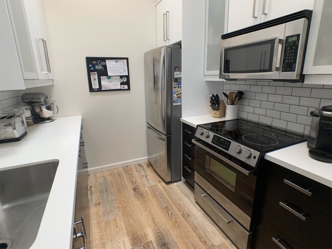 Foto del edificio - 1727 Essex St