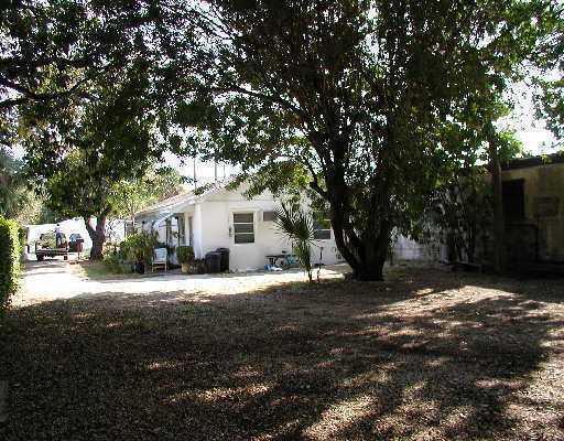 Primary Photo - 119 E Lantana Rd