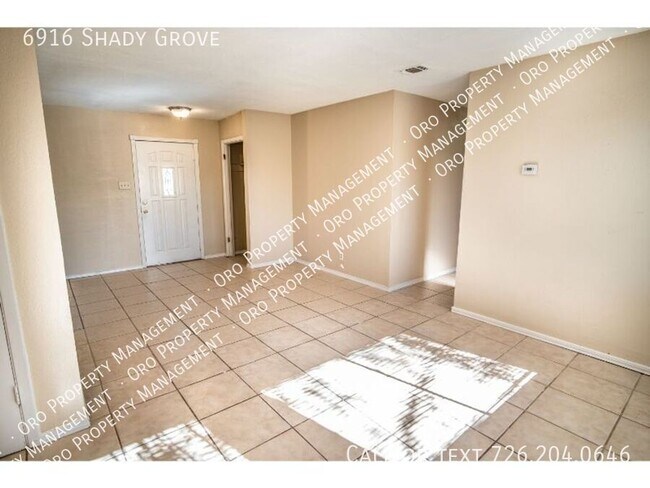 Foto del edificio - 6916 Shady Grove Dr