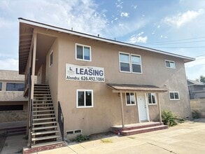 Building Photo - 2400 Del Mar Ave