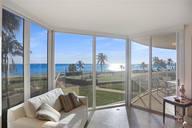 Building Photo - 17555 Collins Ave