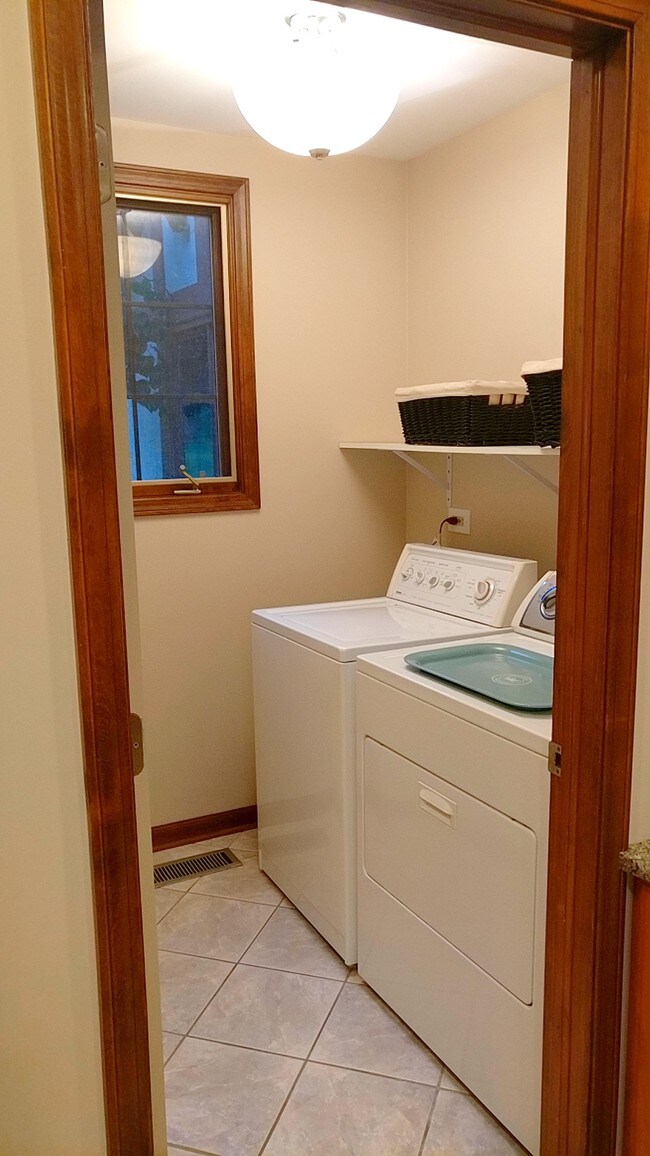 Foto del edificio - 50 Carlisle Rd