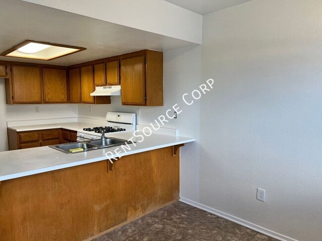 Building Photo - Bryan Manor Apartments