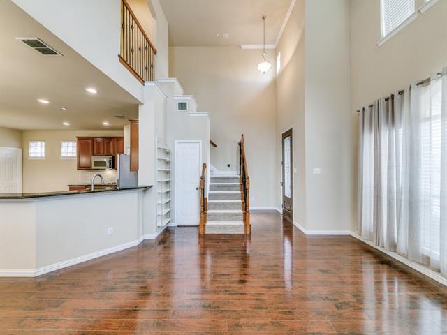 Building Photo - 7124 Dry Creek Dr