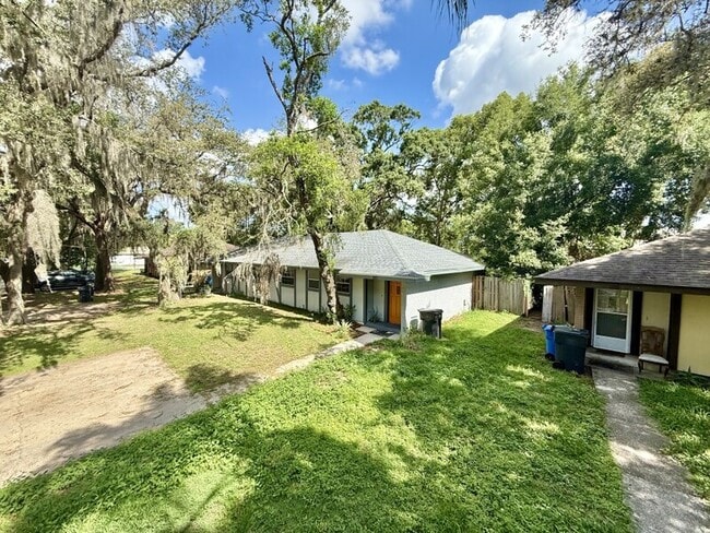 Foto del edificio - 1337 Eagleview Dr