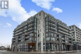 Building Photo - 3005-3005 Pine Glen Rd