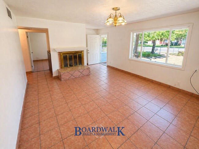 Building Photo - 4681 W 5015 S