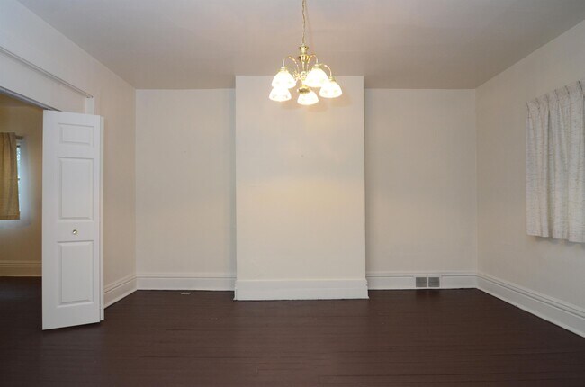 Building Photo - 1329 2nd Ave