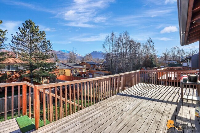 Building Photo - Remodeled Anchorage Home with Garage