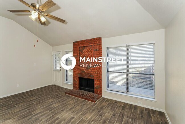 Foto del edificio - 3 Bedroom Pet-Friendly Home in ARLINGTON, TX with Main Street Renewal