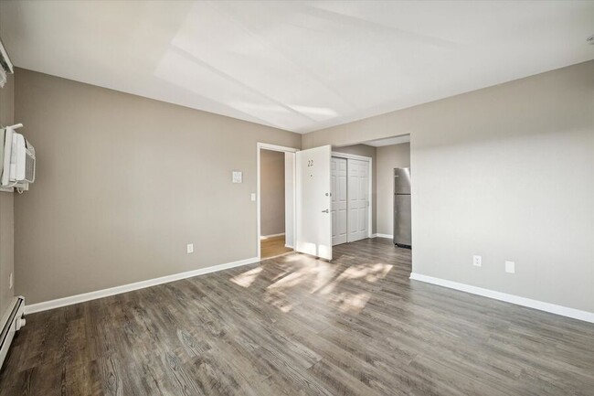 Building Photo - 4050 Royer Rd