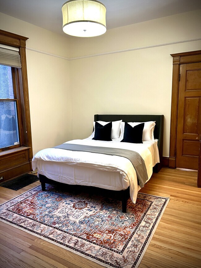 Foto del edificio - 1542 N Williams St