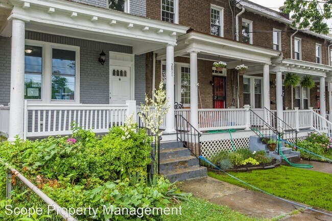 Building Photo - 6 br, 2 bath House - 2811 5th Street, NE