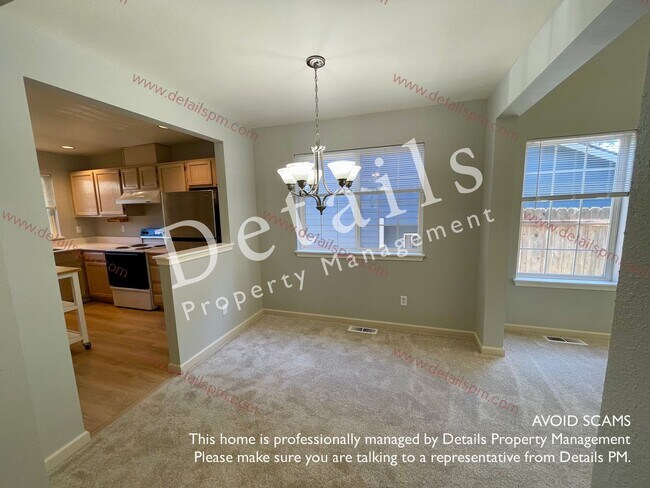 Building Photo - **APPLICATIONS PENDING** Three bedroom Sil...