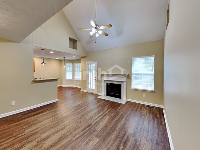 Foto del edificio - 1617 E Blairmont Dr