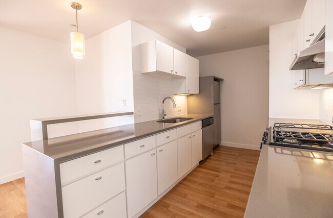 Building Photo - 2025 Ionosphere St