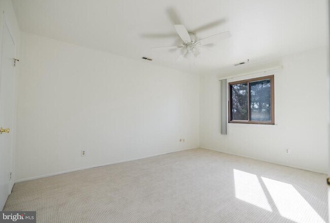 Foto del edificio - 1810 Woodhollow Dr