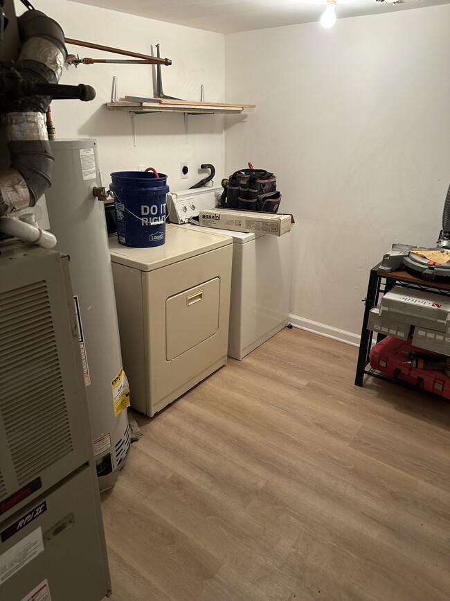 Building Photo - 8034 Craig St