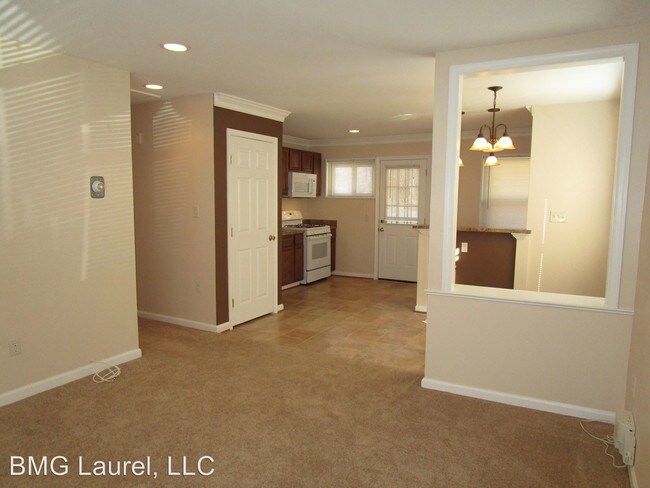 Building Photo - 1204 Lindsay Rd