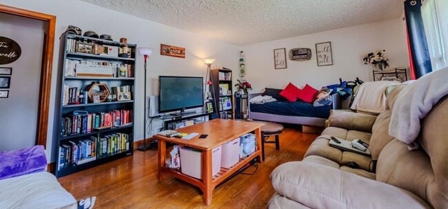 Building Photo - 203 Airport Rd