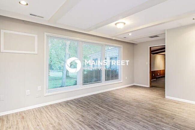 Foto del edificio - 3 Bedroom Pet-Friendly Home in SOLON, OH w...